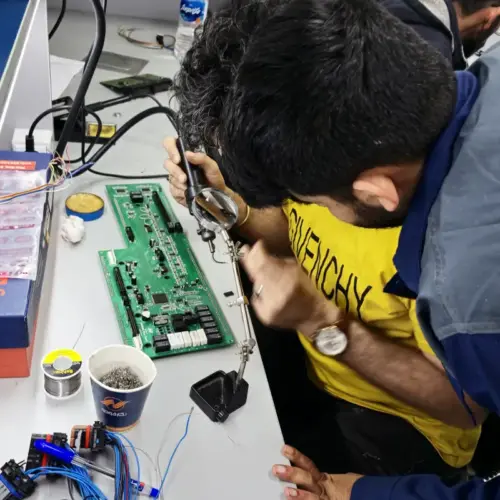 دوره تعمیرات ایسیو آکادمی نگار خودرو